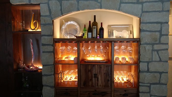 wine case lighting